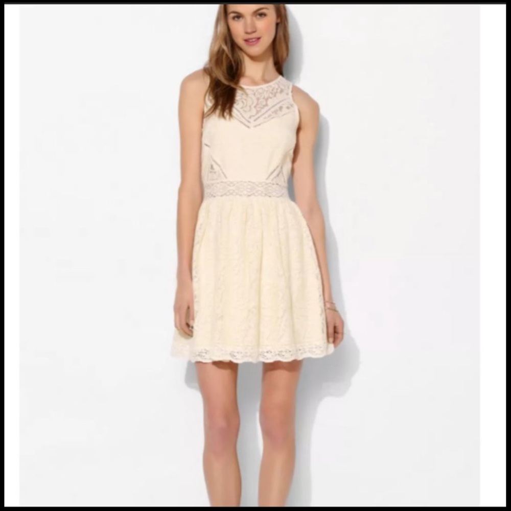 KIMCHI BLUE IVORY BELLA LACE FIT & FLARE DRESS  S - Picture 5 of 10